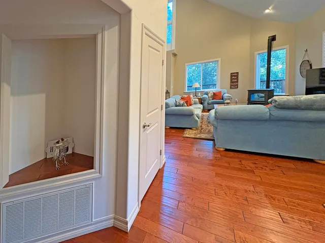 $559,000 | 20015 Pine Mountain Drive, Groveland, CA 95321