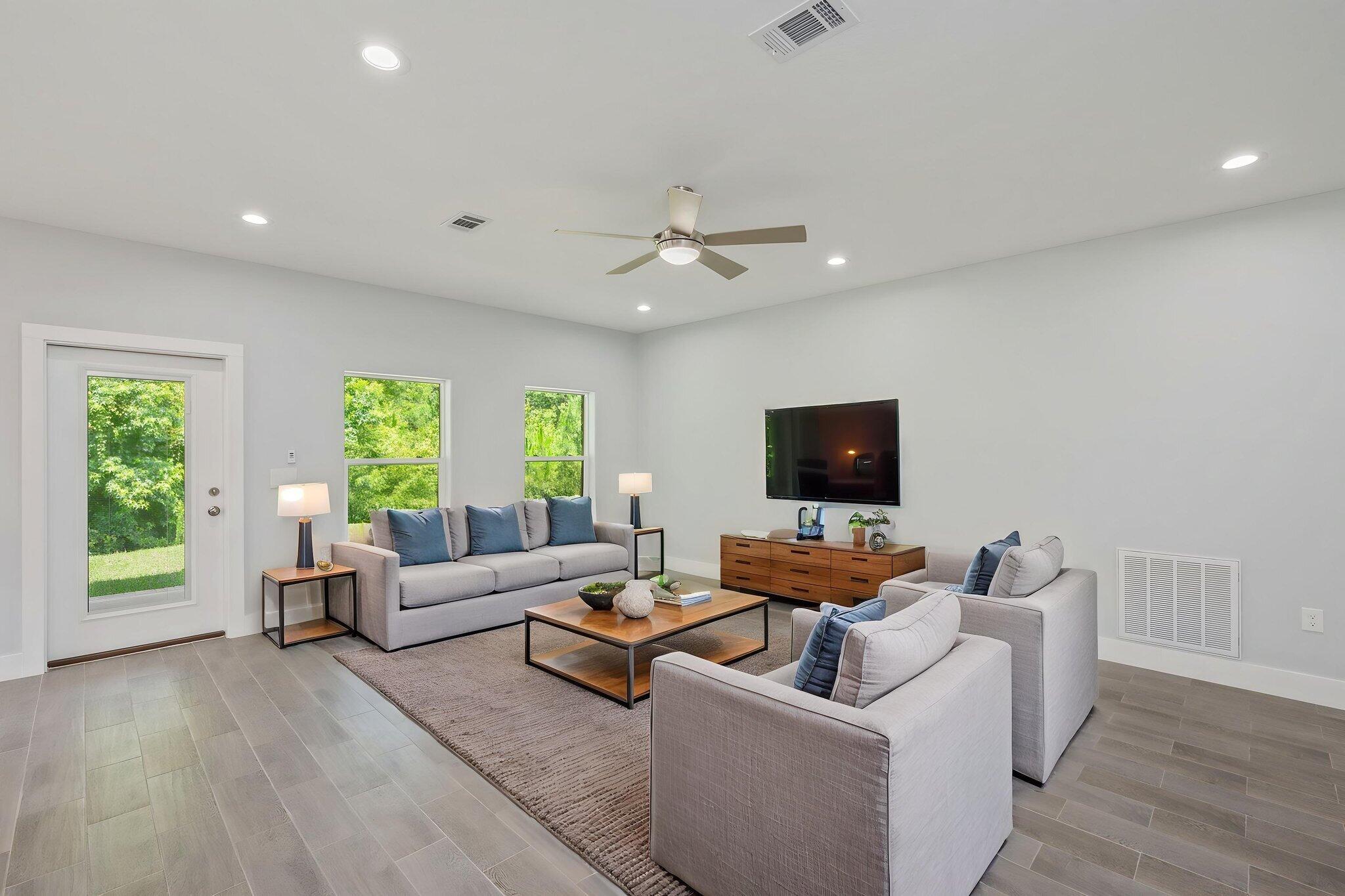 4516 Hermosa Road Crestview, FL 32539 - Photo 11 of 53 11-web-or-mls-4516-hermosa-rd