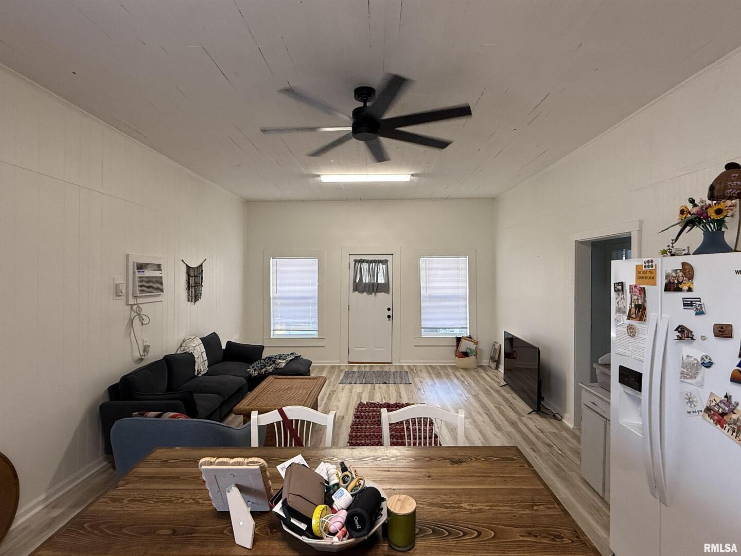 1100 Catherine Street Metropolis, IL 62960 - Photo 11 of 64 a living room with furniture and a large window