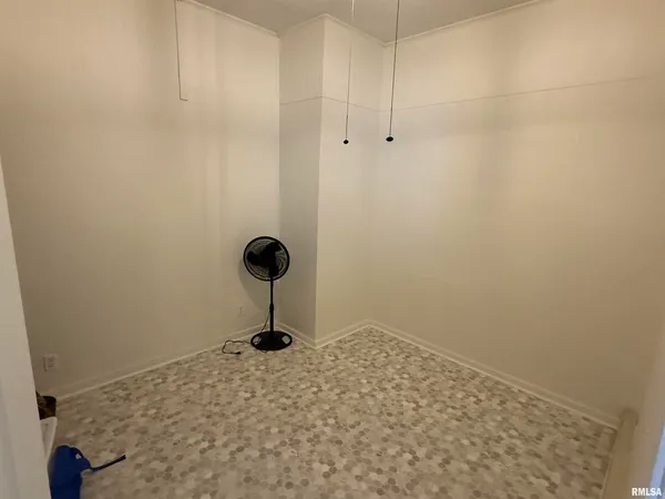 a view of small space with empty racks
