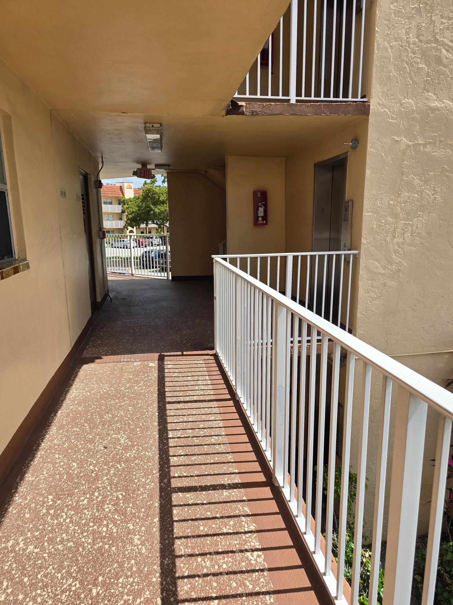 2881 North Pine Island Road Sunrise, FL 33322 - Photo 12 of 25 sl- catwalk