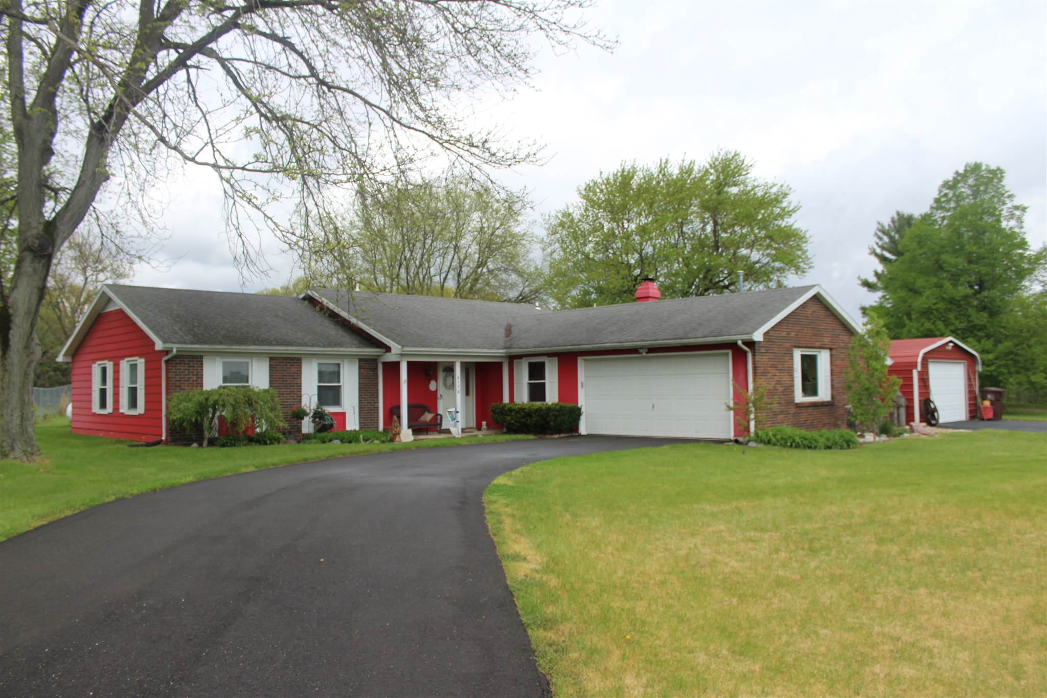 6170 West Maple Grove Road Huntington, IN 46750 - Photo 1 of 30 Gallery Image 1