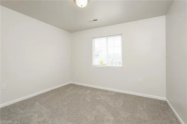 $2,175 | 3915 Bissett Way, Greensboro, NC 27405