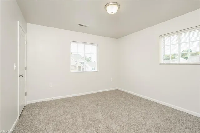 $2,175 | 3915 Bissett Way, Greensboro, NC 27405