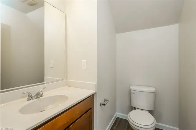 $2,175 | 3915 Bissett Way, Greensboro, NC 27405