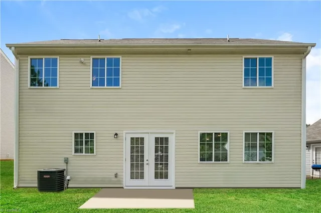 $2,175 | 3915 Bissett Way, Greensboro, NC 27405