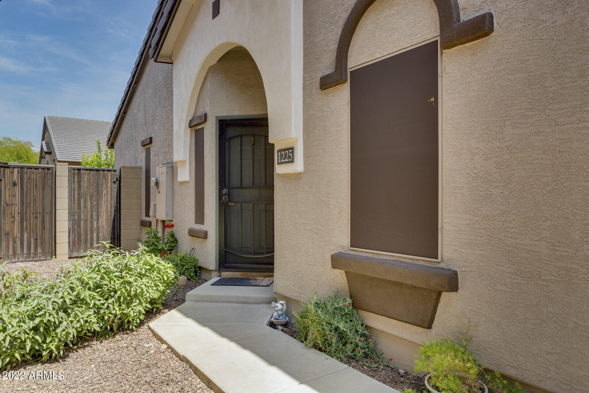 2725 East Mine Creek Road, Unit 1225 Phoenix, AZ 85024 - Photo 3 of 40 03_2725EMineCreekRdUnit122503_mls