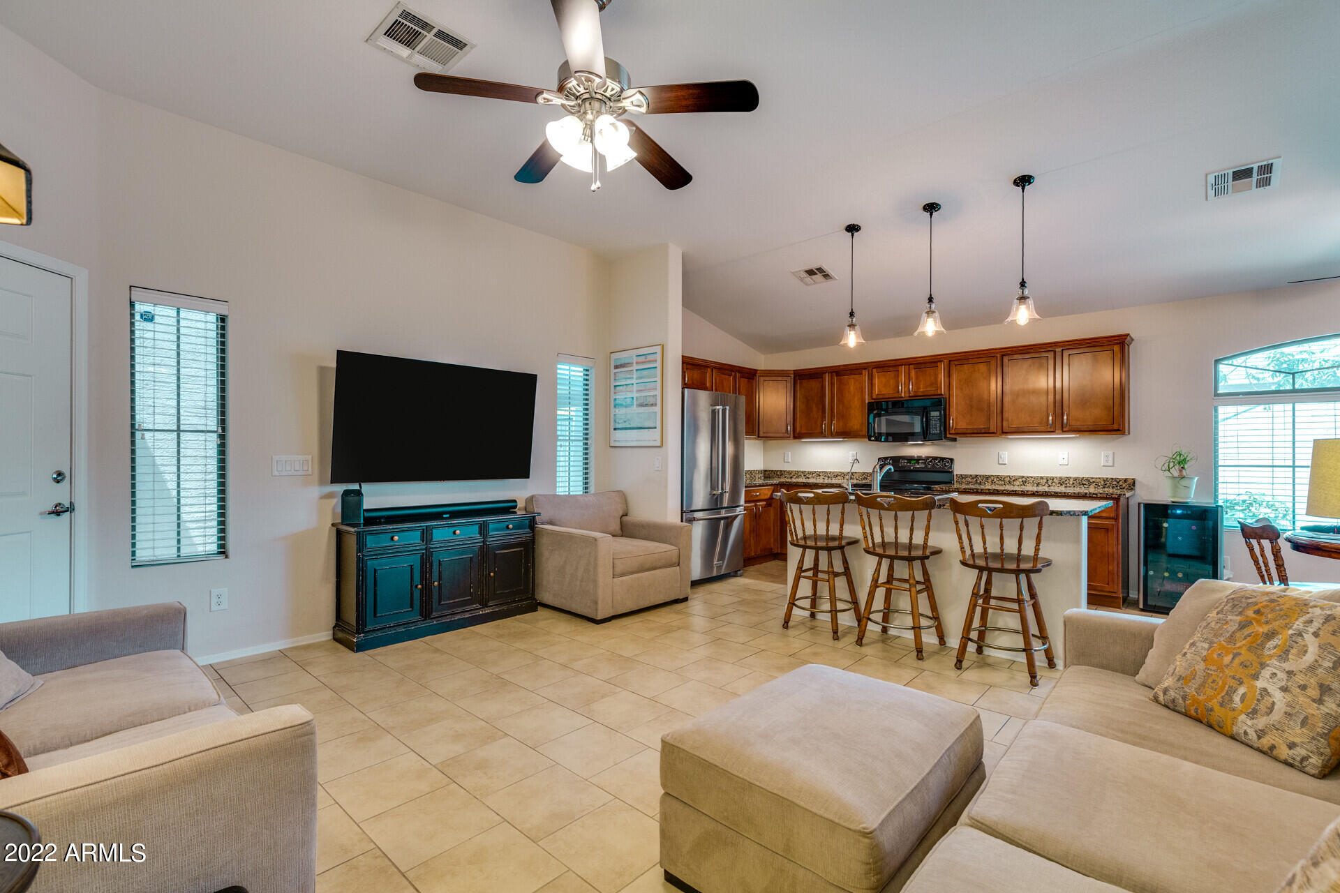 2725 East Mine Creek Road, Unit 1225 Phoenix, AZ 85024 - Photo 7 of 40 07_2725EMineCreekRdUnit122507_mls