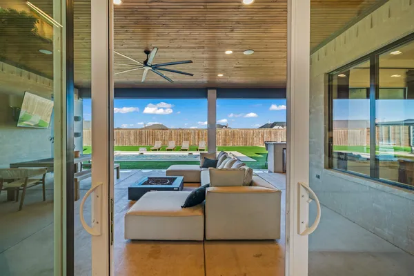 $1,125,000 | 7722 47th Street, Lubbock, TX 79407