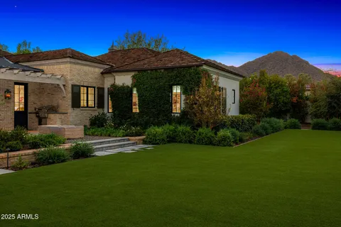 $9,450,000 | 6702 East Kasba Circle, Paradise Valley, AZ 85253