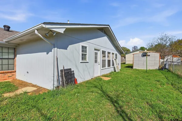 $249,000 | 505 Fleming Street, Mount Vernon, TX 75457