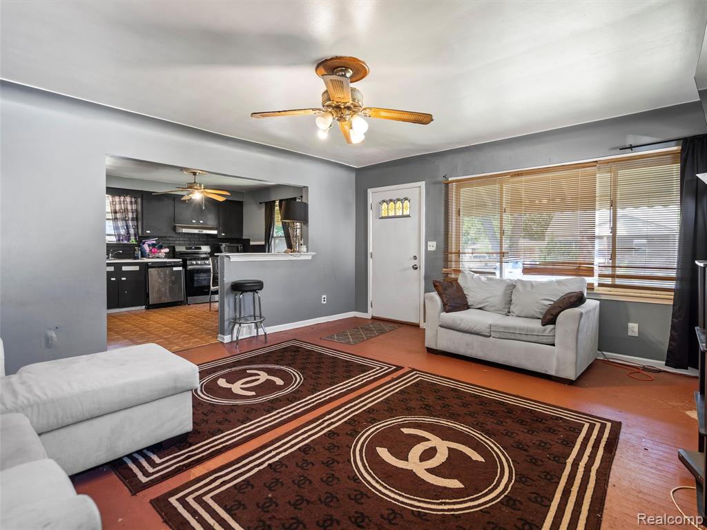 23148 Rausch Avenue Eastpointe, MI 48021 - Photo 4 of 25
