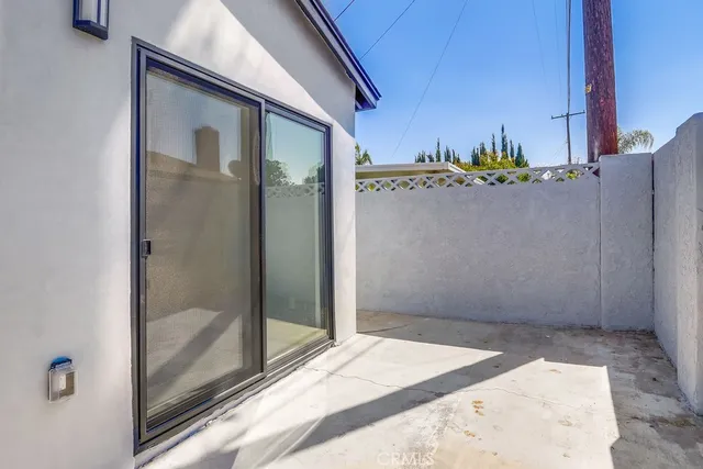 a house view with a outdoor space