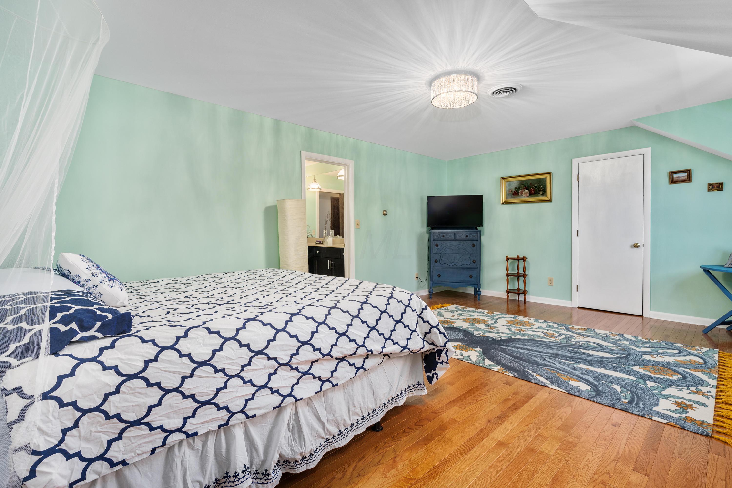 4012 Longhill Road Columbus, OH 43220 - Photo 36 of 70