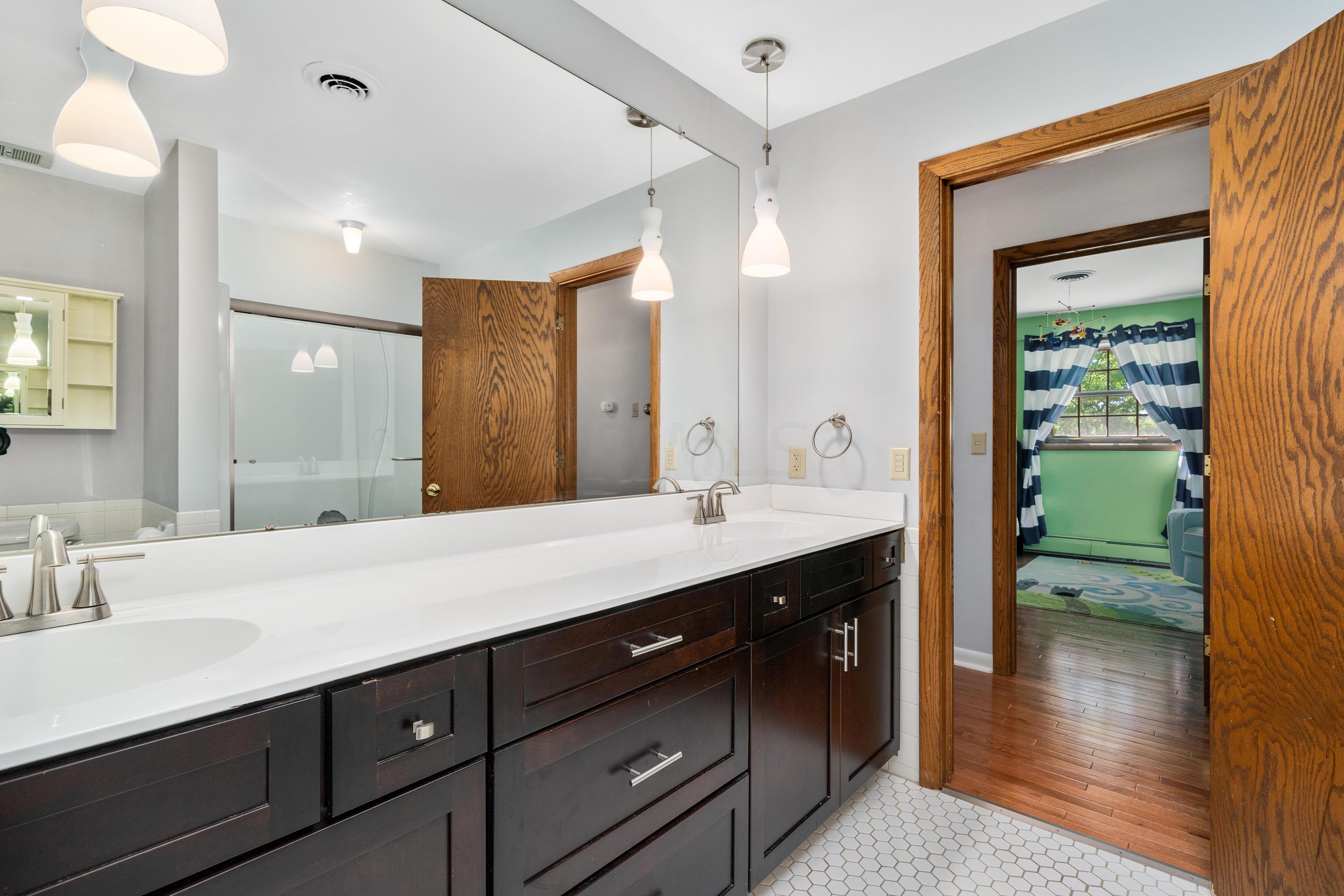 4012 Longhill Road Columbus, OH 43220 - Photo 45 of 70