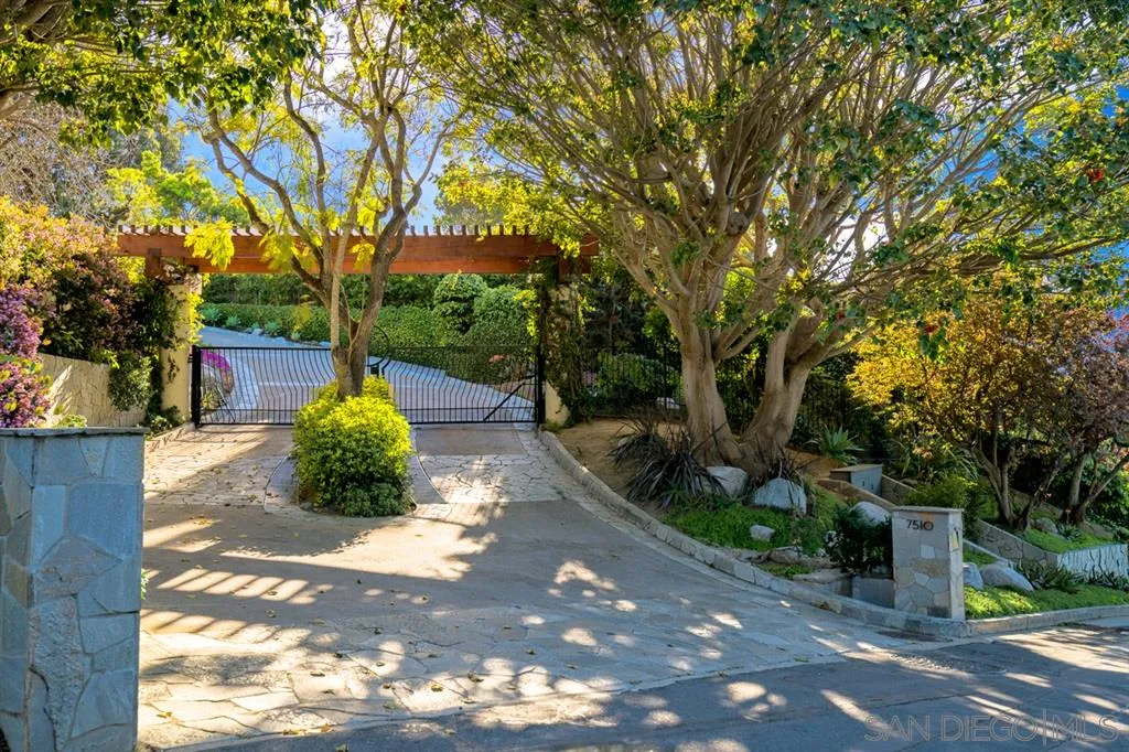 7510 Hillside Drive La Jolla, CA 92037 - Photo 25 of 25 a view of a street with a tree