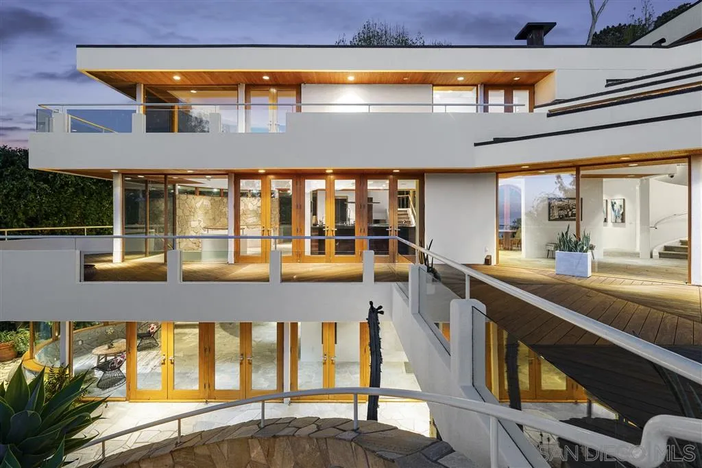 7510 Hillside Drive La Jolla, CA 92037 - Photo 3 of 25 a kitchen with a large window