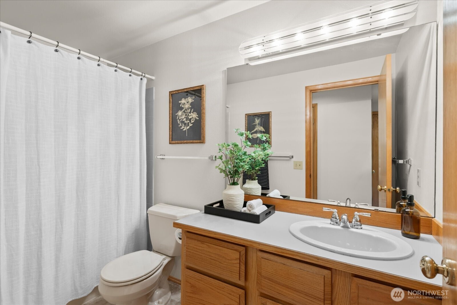 233 3rd Avenue South, Unit 203 Edmonds, WA 98020 - Photo 19 of 29