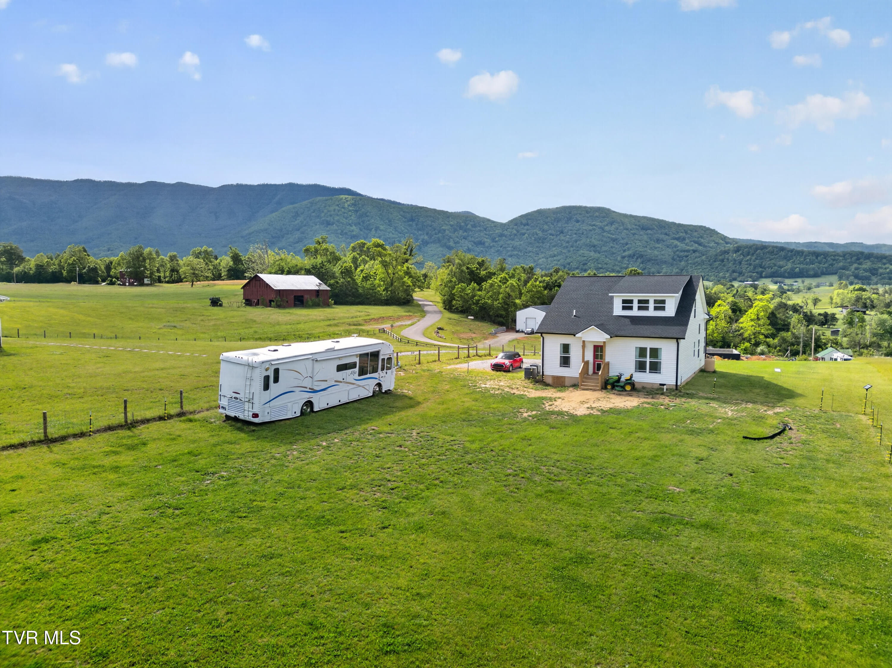 105 Woolsey College Road Greeneville, TN 37743 - Photo 61 of 78 015_DJI_0085