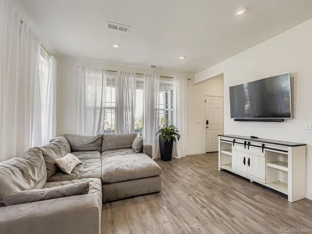 $419,000 | 625 Aspen Avenue, Bennett, CO 80102