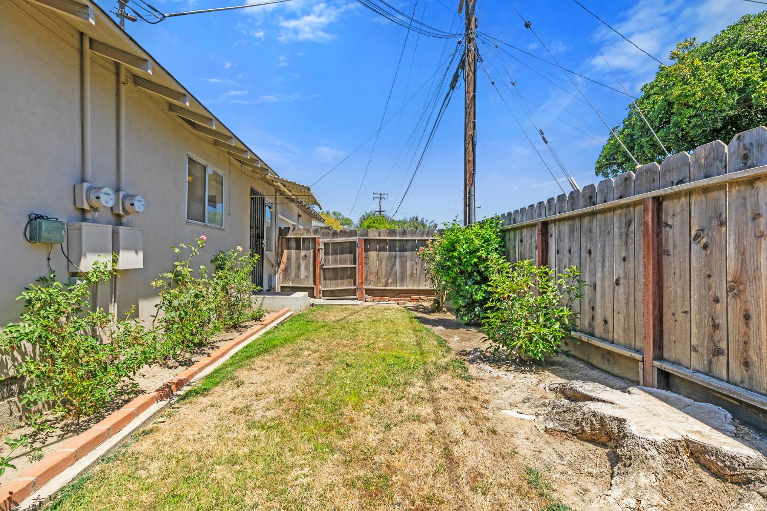 2206 Tully Road Modesto, CA 95350 - Photo 18 of 29 Gallery Image 18