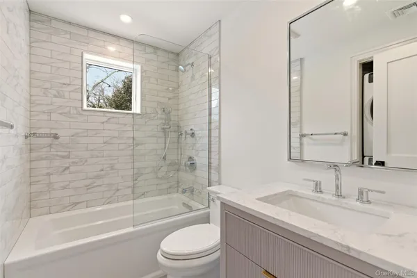 $5,800 | 98 Burt Avenue, Northport, NY 11768