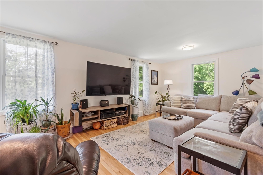 107 Maple Road Tewksbury, MA 01876 - Photo 11 of 40