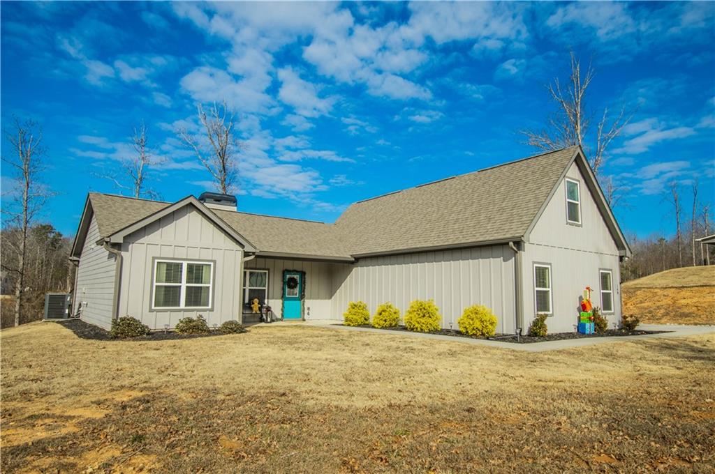 148 Chestnut Trail Commerce, GA 30529 - Photo 2 of 42