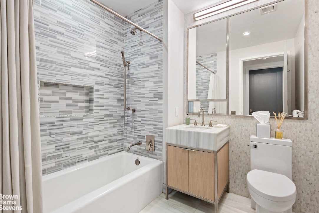 207 West 79th Street, Unit 5A Manhattan, NY 10024 - Photo 10 of 11