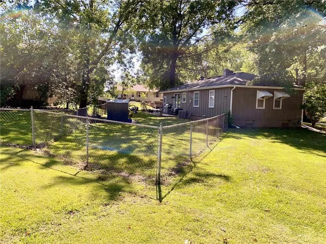 $182,500 | 713 North Osage Trail, Independence, MO 64056