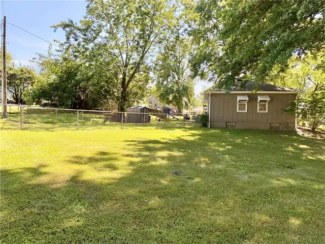 $182,500 | 713 North Osage Trail, Independence, MO 64056