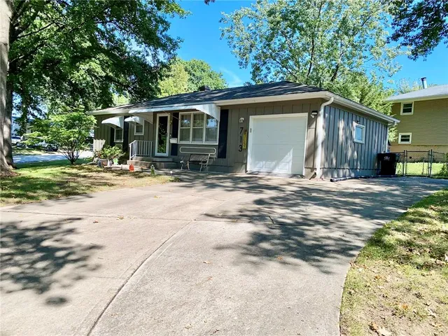 $182,500 | 713 North Osage Trail, Independence, MO 64056