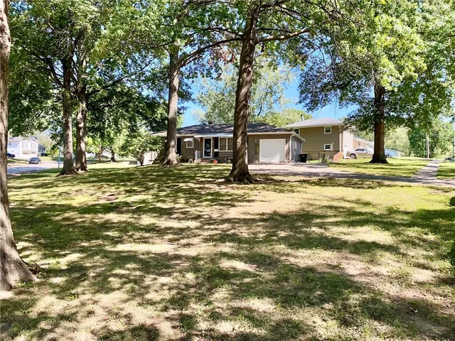 $182,500 | 713 North Osage Trail, Independence, MO 64056