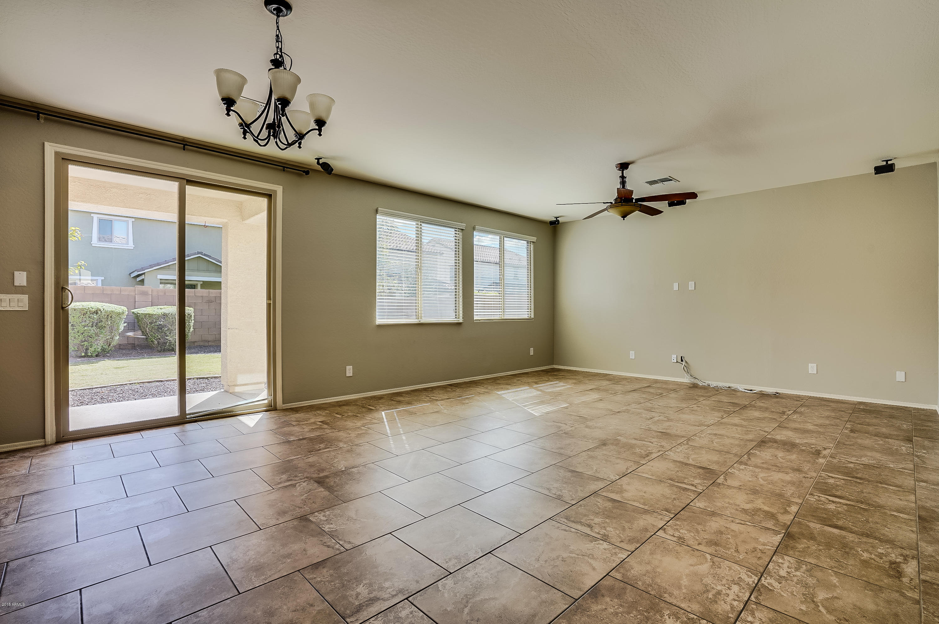 3335 East Rochelle Street Mesa, AZ 85213 - Photo 6 of 26 Rochelle-8