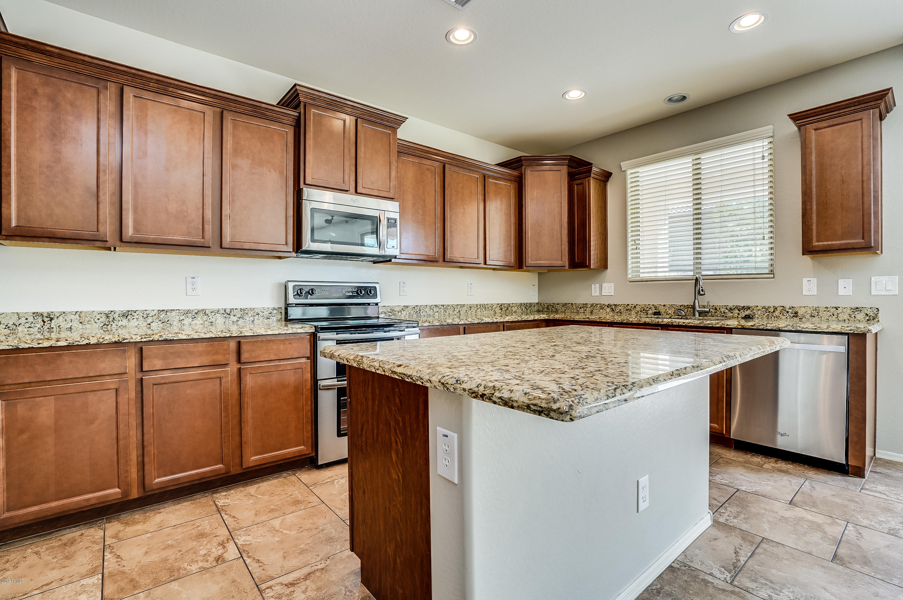 3335 East Rochelle Street Mesa, AZ 85213 - Photo 10 of 26 Rochelle-12