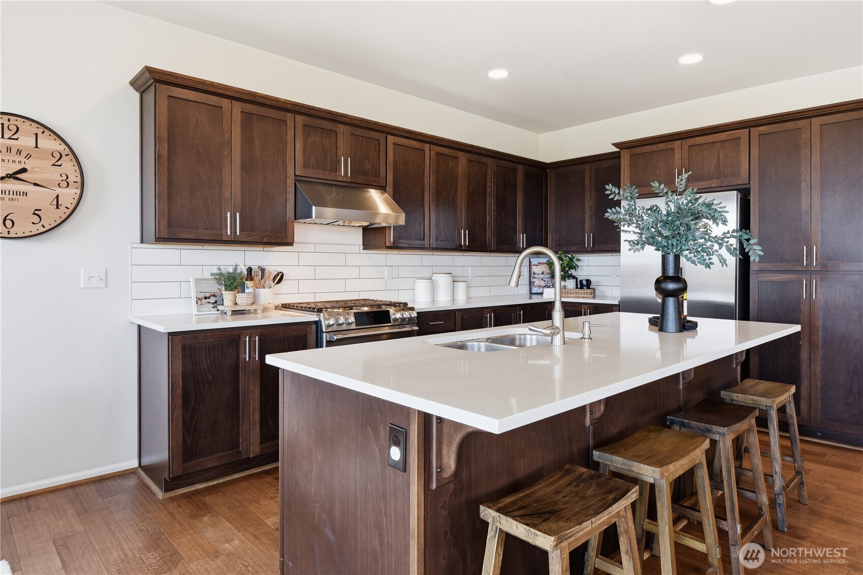 7012 30th Place Southwest Seattle, WA 98126 - Photo 3 of 33