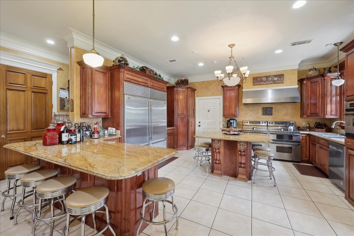 7510 Shadow Creek Beaumont, TX 77707 - Photo 12 of 48