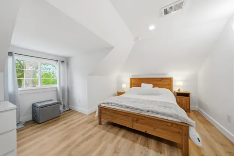 $850,000 | 705 College Street, Montgomery, TX 77356