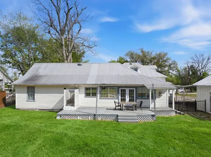 $850,000 | 705 College Street, Montgomery, TX 77356