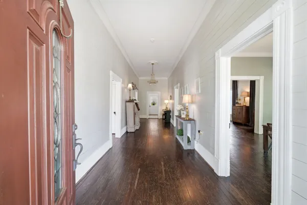 $850,000 | 705 College Street, Montgomery, TX 77356