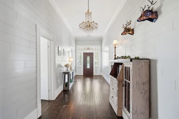 $850,000 | 705 College Street, Montgomery, TX 77356