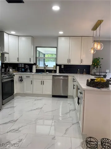 $389,000 | 1419 Shelby Parkway, Cape Coral, FL 33904