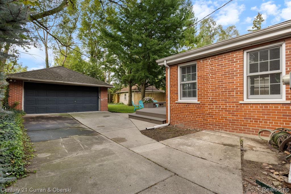 427 Maison Road Grosse Pointe, MI 48236 - Photo 27 of 37