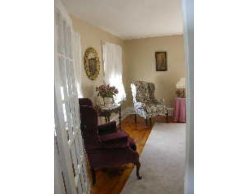 9 Old Orchard Road Groton, MA 01450 - Photo 4 of 11