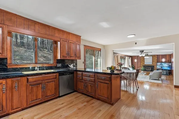 $899,900 | 154 Summer Street, Maynard, MA 01754