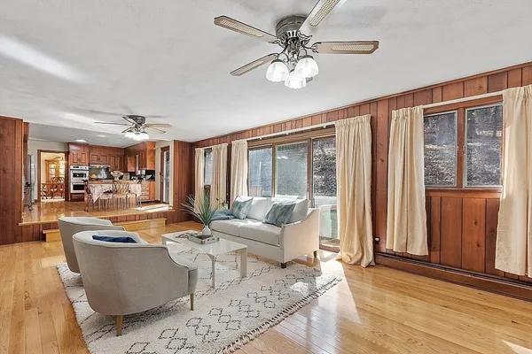 $899,900 | 154 Summer Street, Maynard, MA 01754