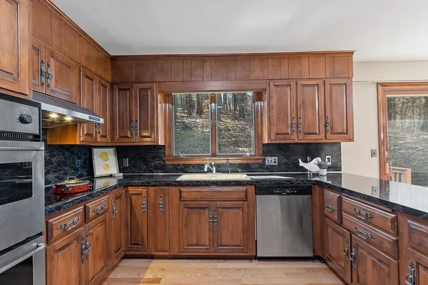 $899,900 | 154 Summer Street, Maynard, MA 01754