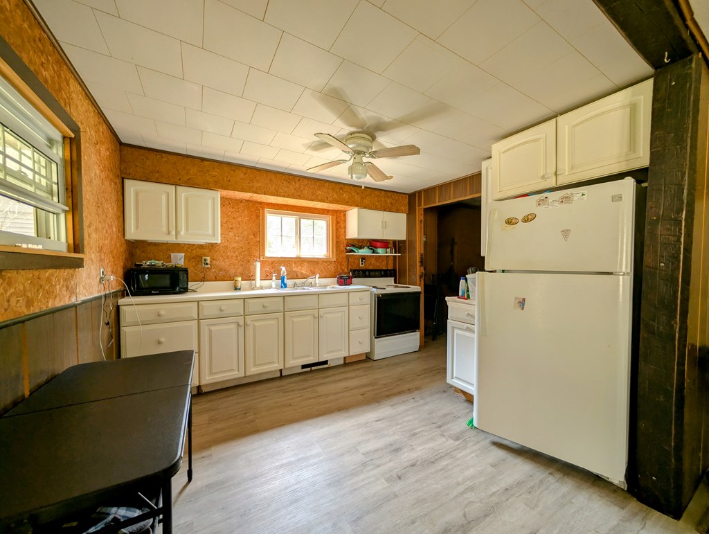 1402 Tank Hill Road West Hickory, PA 16370 - Photo 6 of 11