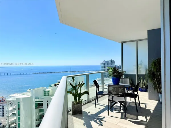 $1,250,000 | 1300 Brickell Bay Drive, Unit 3406, Miami, FL 33131
