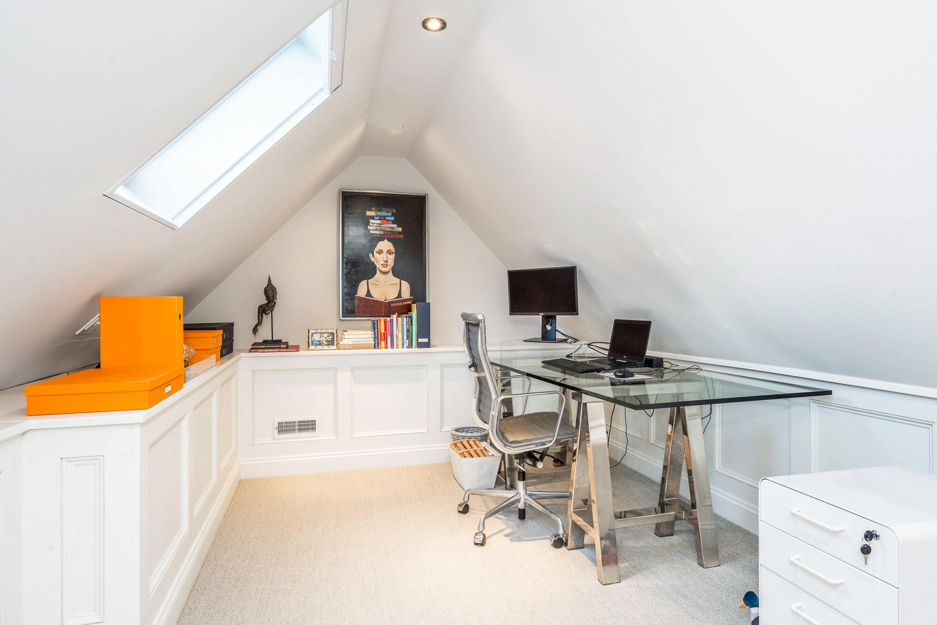 41 Delafield Island Road Darien, CT 06820 - Photo 26 of 30 a bedroom with a bed and a table in it